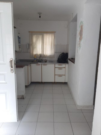 INMOBILIARIA GOMEZ GHISI Y D. FENES NEG INMOB. ALQUILAN: