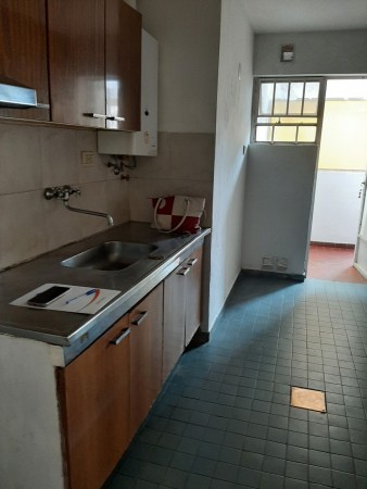 INMOBILIARIA GOMEZ GHISI Y D. FENES NEG INMOB. ALQUILAN: