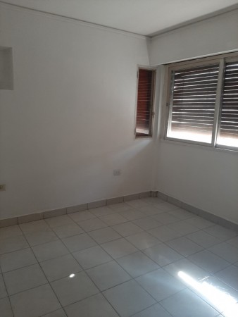 INMOBILIARIA GOMEZ GHISI Y D. FENES NEG INMOB. ALQUILAN: