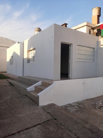 INMOBILIARIA GOMEZ GHISI Y D. FENES NEG INMOB. ALQUILAN: