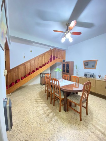 INMOBILIARIA GOMEZ GHISI Y D. FENES NEG INMOB. VENDEN: