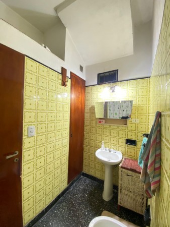 INMOBILIARIA GOMEZ GHISI Y D. FENES NEG INMOB. VENDEN: