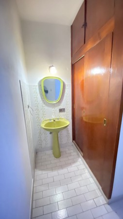 INMOBILIARIA GOMEZ GHISI Y D. FENES NEG INMOB. VENDEN: