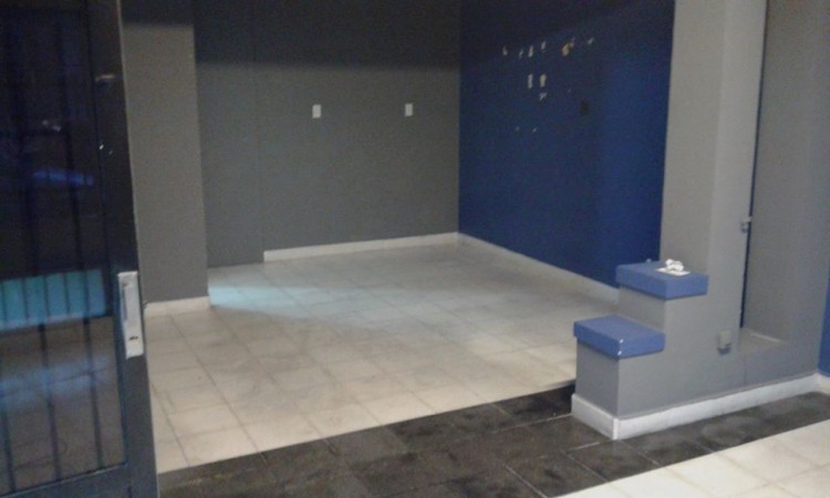 ALQUILAMOS LOCAL 5 ESQUINAS