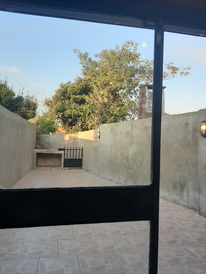 ALQUILAMOS CASA FORMOSA AL 600