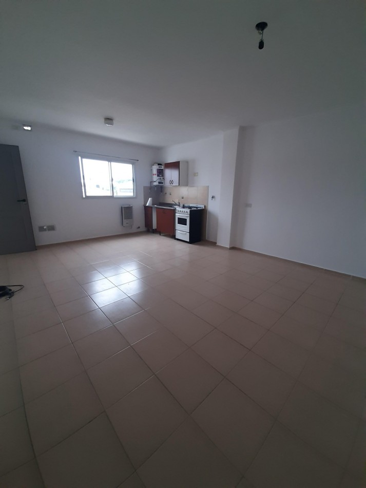 INMOBILIARIA GOMEZ GHISI Y D. FENES NEG INMOB. ALQUILAN: