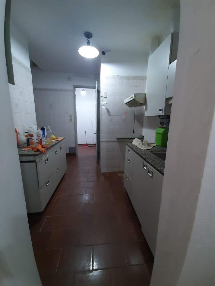 VENDEMOS CASA CALLE 25 DE JUNIO 449 