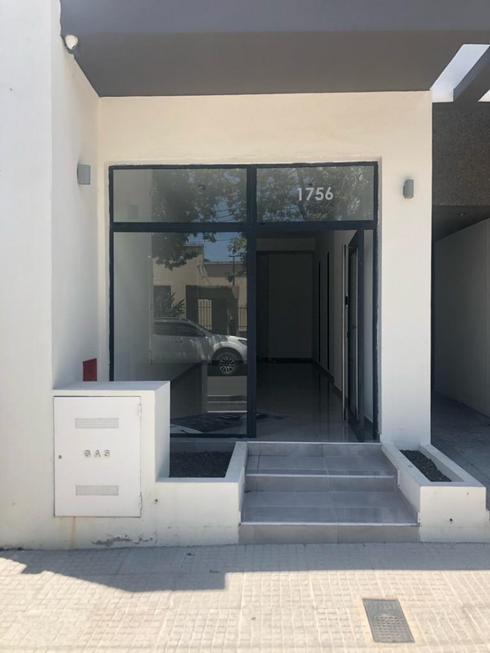 VENDEMOS LOCAL COMERCIAL