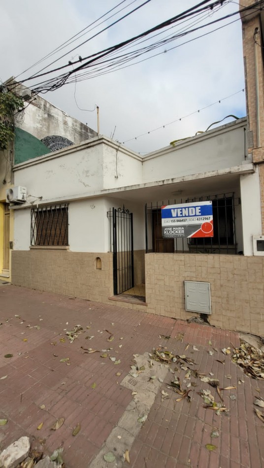 VENDEMOS CASA CALE LA PAZ