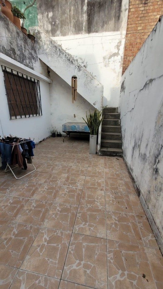 VENDEMOS CASA CALE LA PAZ