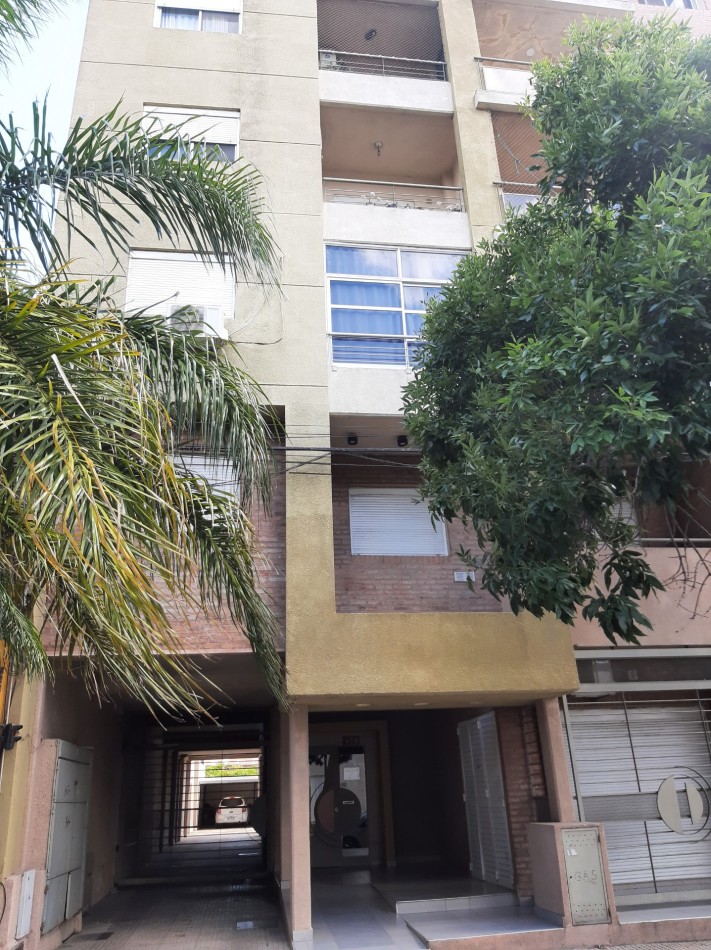 VENDEMOS HERMOSO DPTO Calle Carbo 673