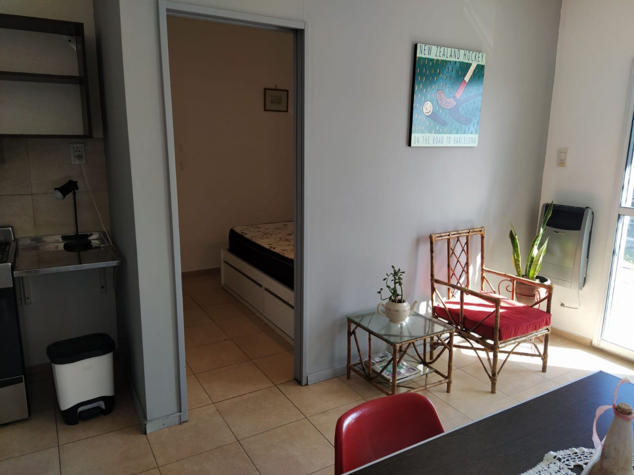 VENDEMOS Calle Saravi casi Sudamerica  Dpto amoblado.