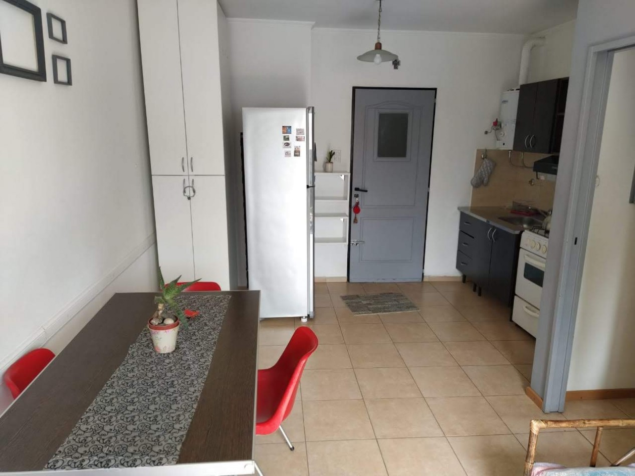 VENDEMOS Calle Saravi casi Sudamerica  Dpto amoblado.