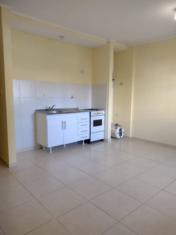 ALQUILAMOS Calle Maipu 425 Planta baja.