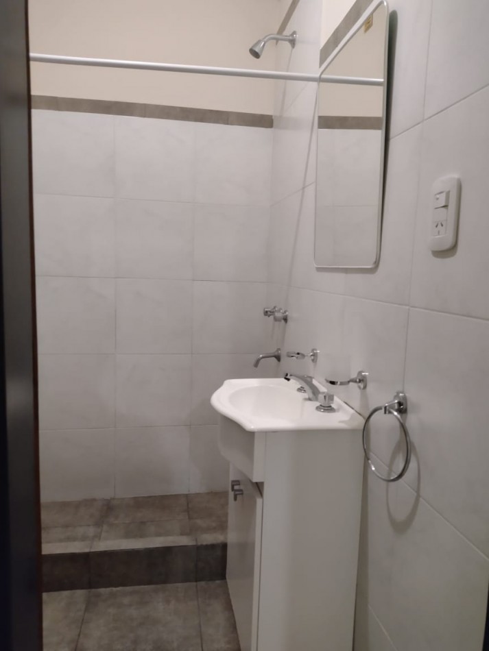 ALQUILAMOS Calle Maipu 425 Planta baja.