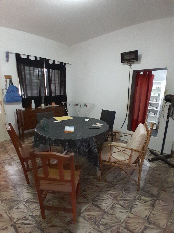 VENDEMOS CASA Calle J. Stay 880