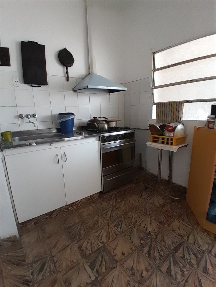 VENDEMOS CASA Calle J. Stay 880