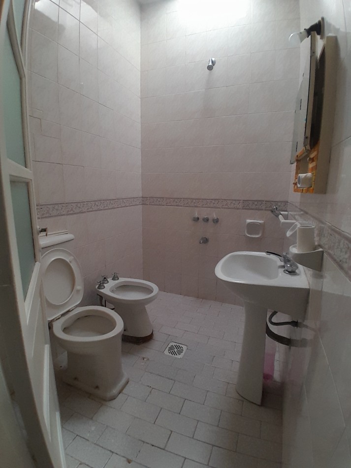 ALQUILAMOS AMPLIA CASA Calle A. Brown 559