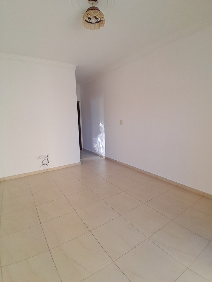 INMOBILIARIA GOMEZ GHISI Y D. FENES NEG INMOB. ALQUILAN: