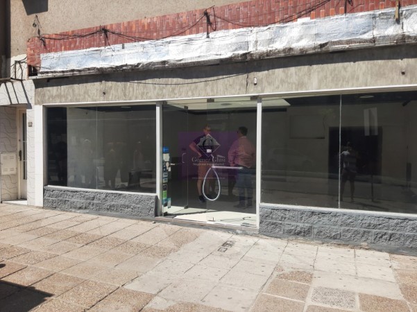 ALQUILAMOS LOCAL COMERCIAL 25 DE MAYO