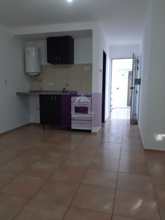 ALQUILAMOS MONOAMBIENTE Calle Derqui 773