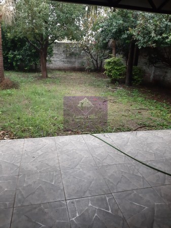 VENDEMOS CASA CALLE A. MONTAÑO