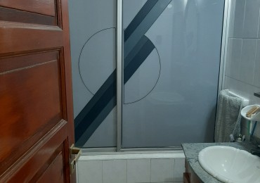 INMOBILIARIA GOMEZ GHISI Y D. FENES NEG INMOB. VENDEN: