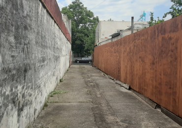 INMOBILIARIA GOMEZ GHISI Y D. FENES NEG INMOB. VENDEN: