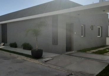 INMOBILIARIA GOMEZ GHISI Y D. FENES NEG INMOB. VENDEN: