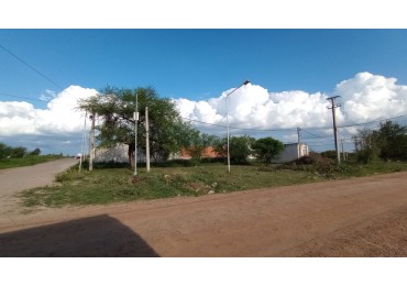 VENDEMOS TERRENO CALLE BALCAR 1393